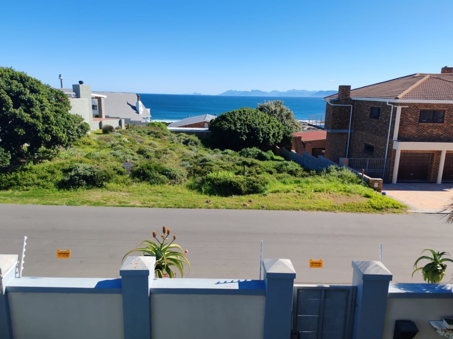 3 Bedroom Property for Sale in De Kelders Western Cape
